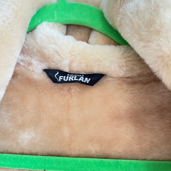 Shearling fur coat - Picture 5 of 8